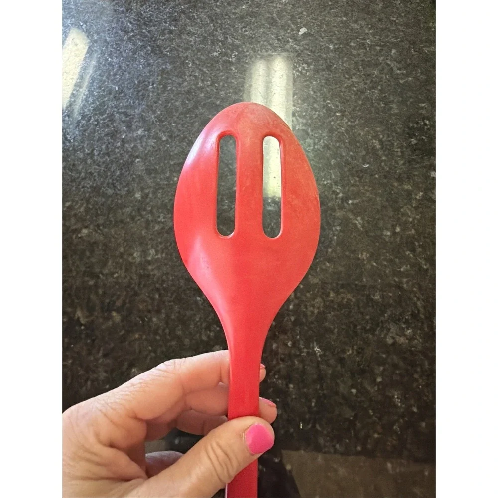 Betty Crocker Melamine Red Slotted Spoon‎ Kitchen Utensil Cooking Spoon Plastic